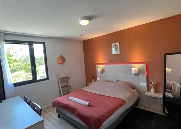 Studio Appart\'Hotel Gare Tgv Avec Place Privee